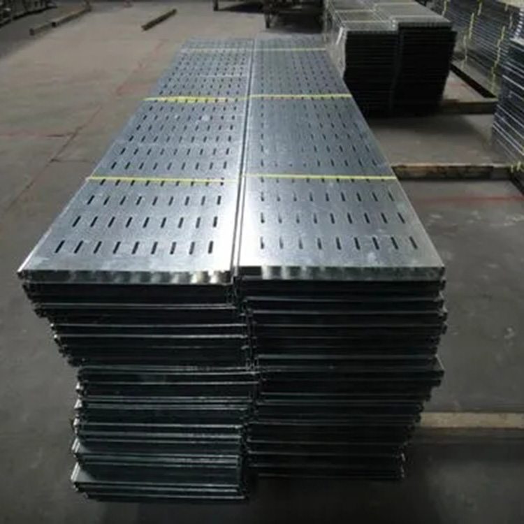 托盘式电缆桥架